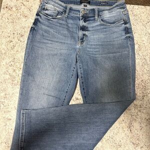 Judy Blue Light Blue Boyfriend Jeans